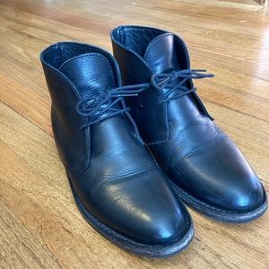 Men’s size 6 Black Leather Thursday Boot Company lace up shoe